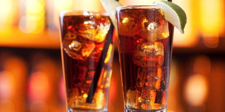 Long Island Iced Tea – сухий закон або холодний розрахунок бармена?